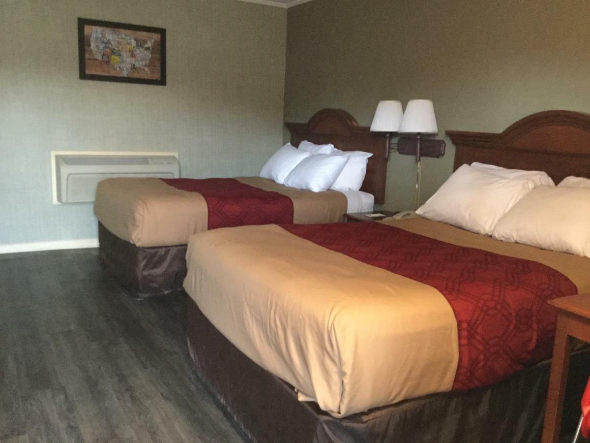 Newton Falls Falls Inn מראה חיצוני תמונה