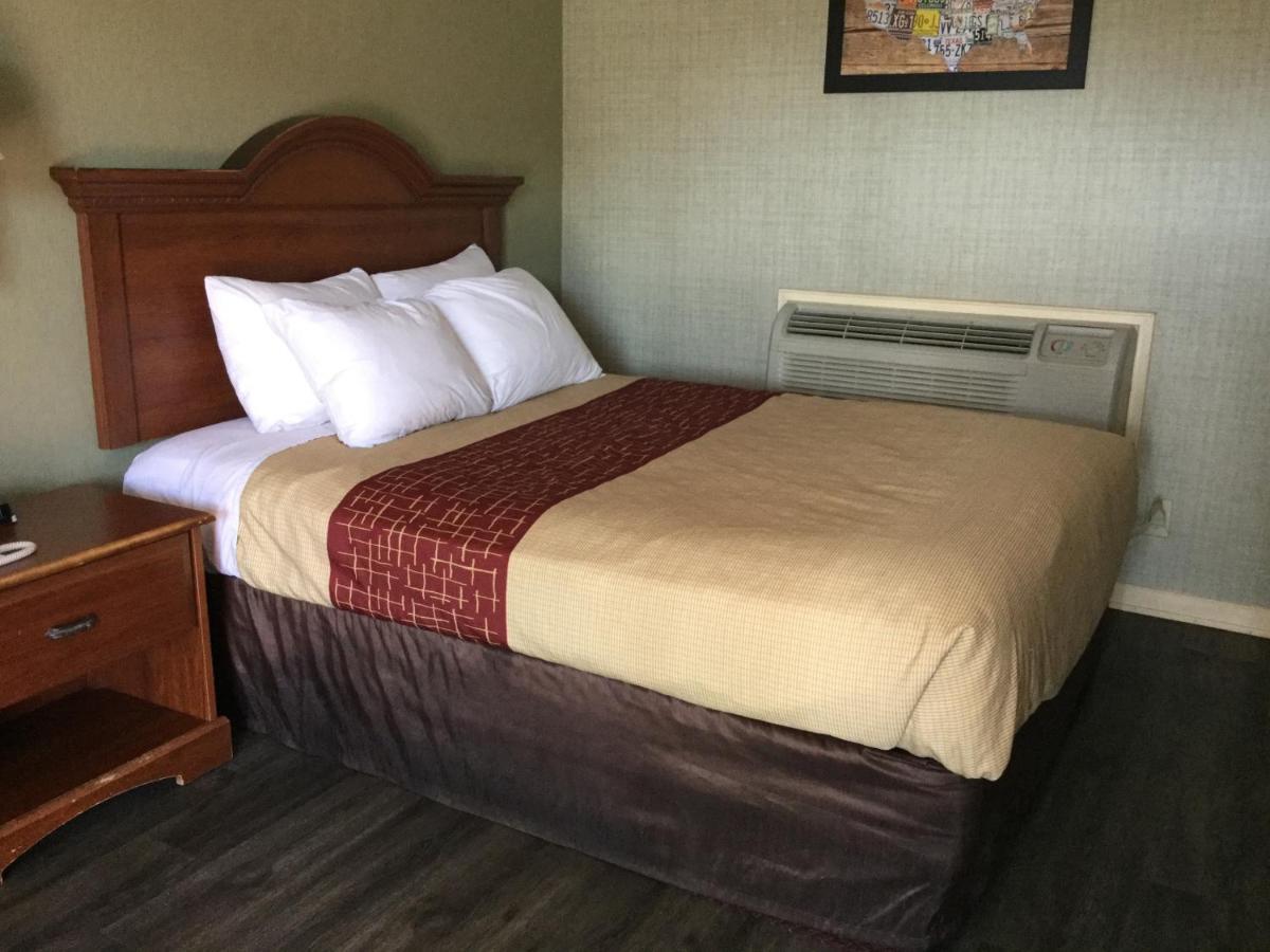 Newton Falls Falls Inn מראה חיצוני תמונה